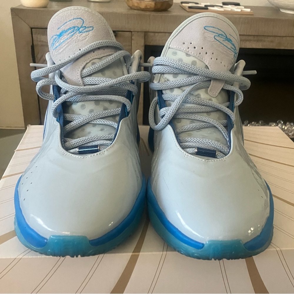 Nike LeBron XXI Basketball Shoes in Light Gray and Blue - Picture 3 of 7